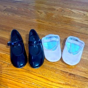 8 Toddler black tap and pink ballet combo dance shoes. Velcro girls dance shoes